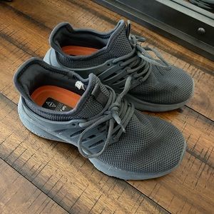 Size 3 boys sneakers